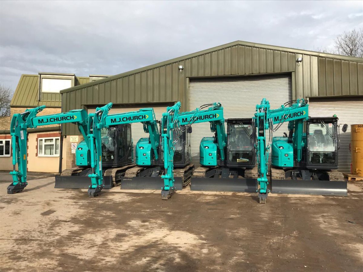 molsoncompact's tweet photo. @MJChurchLtd starting the new decade right with 4 new Kobelco SK75SR-7 Side Drains!
These new -7 machines which offer more hydraulic power & speed, a revised cabin and improved track clearance.
#kobelco #molsongroup #molsoncompact #sidedrain #paralleloffset #excavator #digger https://t.co/z8NtcUkbb2
