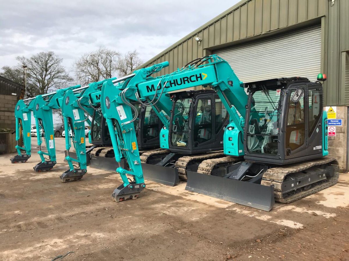 molsoncompact's tweet photo. @MJChurchLtd starting the new decade right with 4 new Kobelco SK75SR-7 Side Drains!
These new -7 machines which offer more hydraulic power & speed, a revised cabin and improved track clearance.
#kobelco #molsongroup #molsoncompact #sidedrain #paralleloffset #excavator #digger https://t.co/z8NtcUkbb2