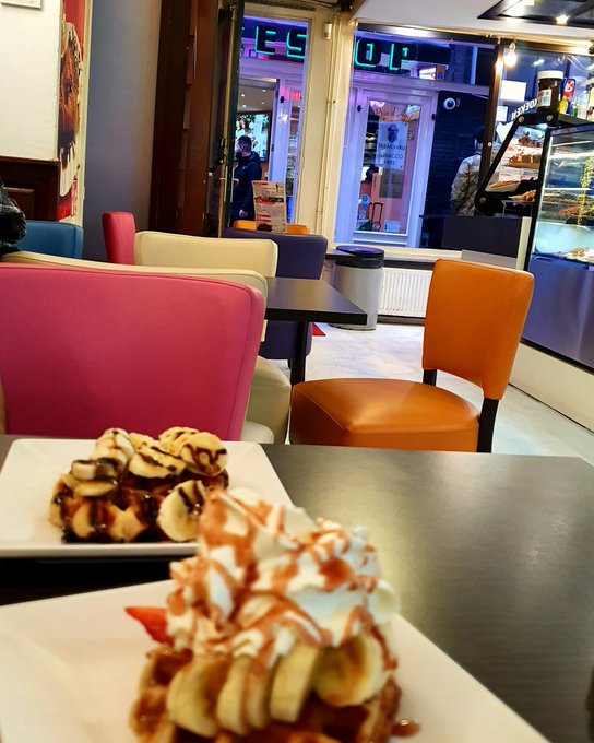 Hell yea 🤩 #Amsterdam #waffles https://t.co/jXItMslS8E<a href="/tag/amsterdam"class="tags">#Amsterdam</a><a href="/tag/waffles"class="tags">#waffles</a>