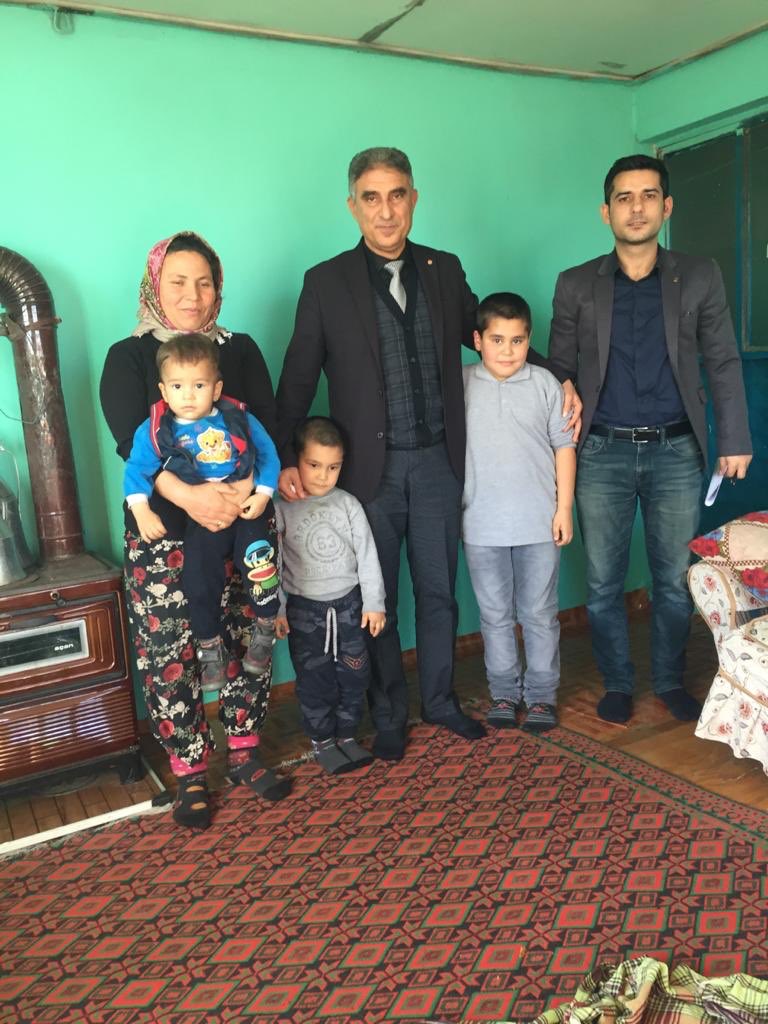 s_kabatli's tweet photo. #ÇayımızıSohbetleKarıştıralım
Yenice İlkokulu öğretmenleri, sıcak sohbetle veli ziyaretlerini gerçekleştirmektedir. @Aydin_MEM @seyfullah0966 @tcmeb @ziyaselcuk @yskosger @safran1958 @okancbn @mebailesi2023 https://t.co/84a8uG5Z8r