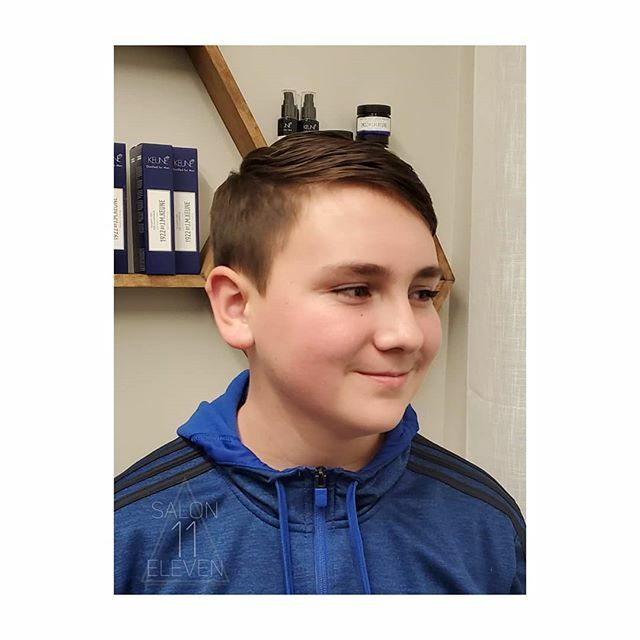 itsbre_indy's tweet photo. 😎
.
.
.
#salon11eleven #bremusgravehair #indianapolis #greenwood #greenwoodstylist #indystylist #solasalonsgreenwood #hanzonation #menscut #boyscuts #solasalons #latergram #centergrove #martinsville #mooresville #1922byjmkeune #mensproducts #igersind… https://t.co/D0MV21vWcM https://t.co/nkjn7h7t2v