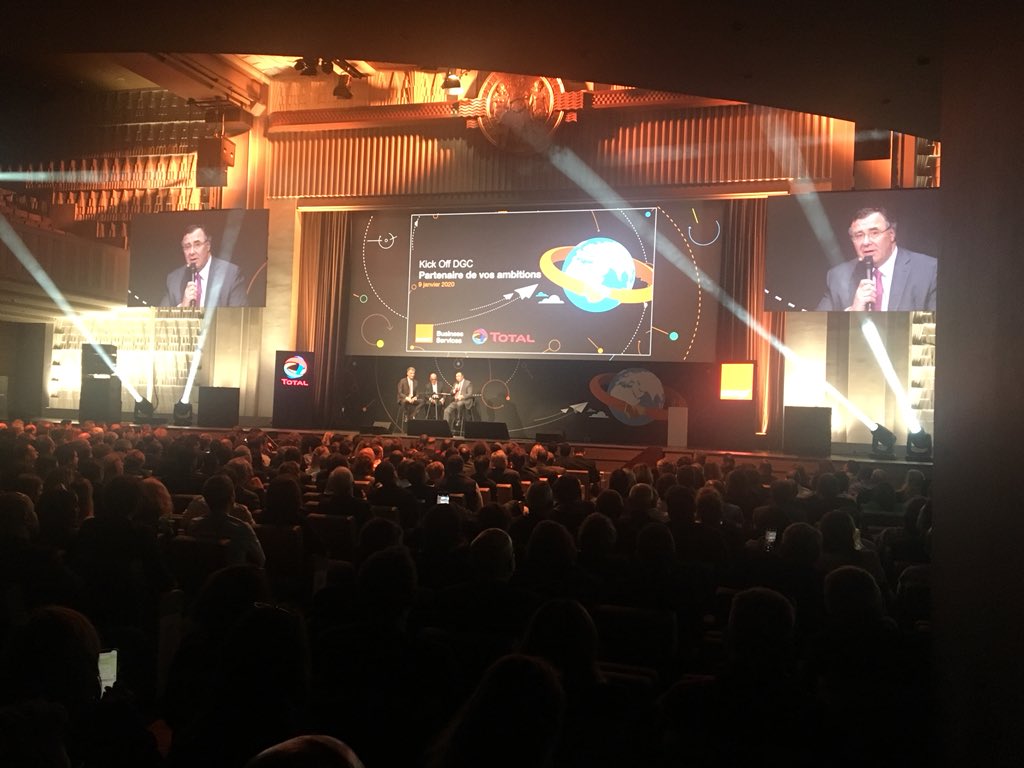orangebusiness's tweet photo. 🚨C’est parti pour une séance d’échange entre @srichard et le Président-Directeur Général de @Total @PPouyanne
#PartnerDay https://t.co/h1fg9MnZLU