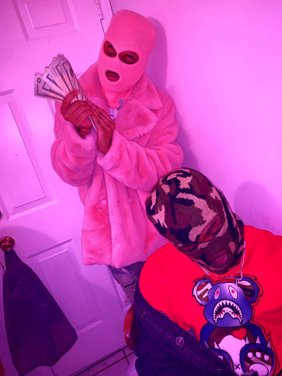 jp3joeii's tweet photo. Bitch imma FA$HION BANDIT🤑🎭 https://t.co/o4F4F6YFlo
