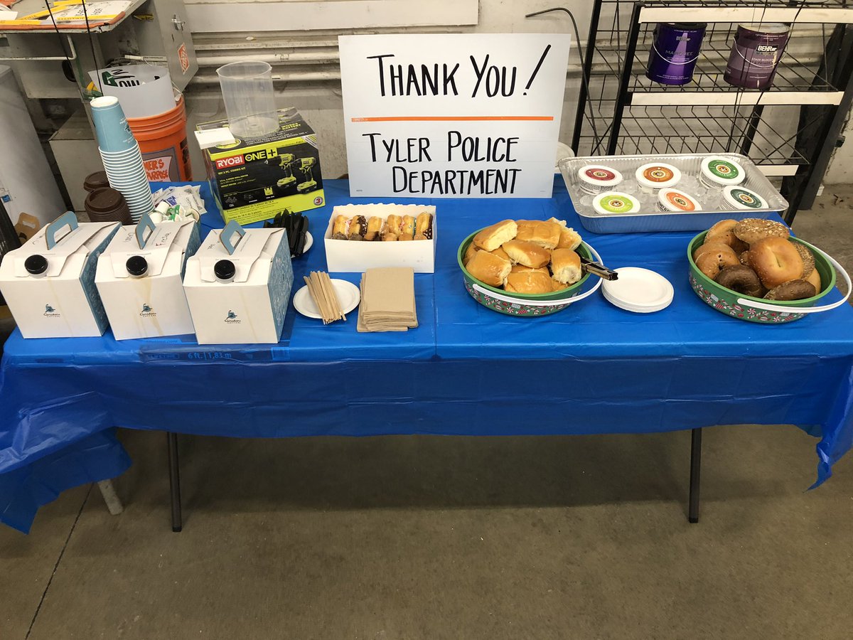 LAW ENFORCEMENT APPRECIATION DAY! 🖤💙🖤