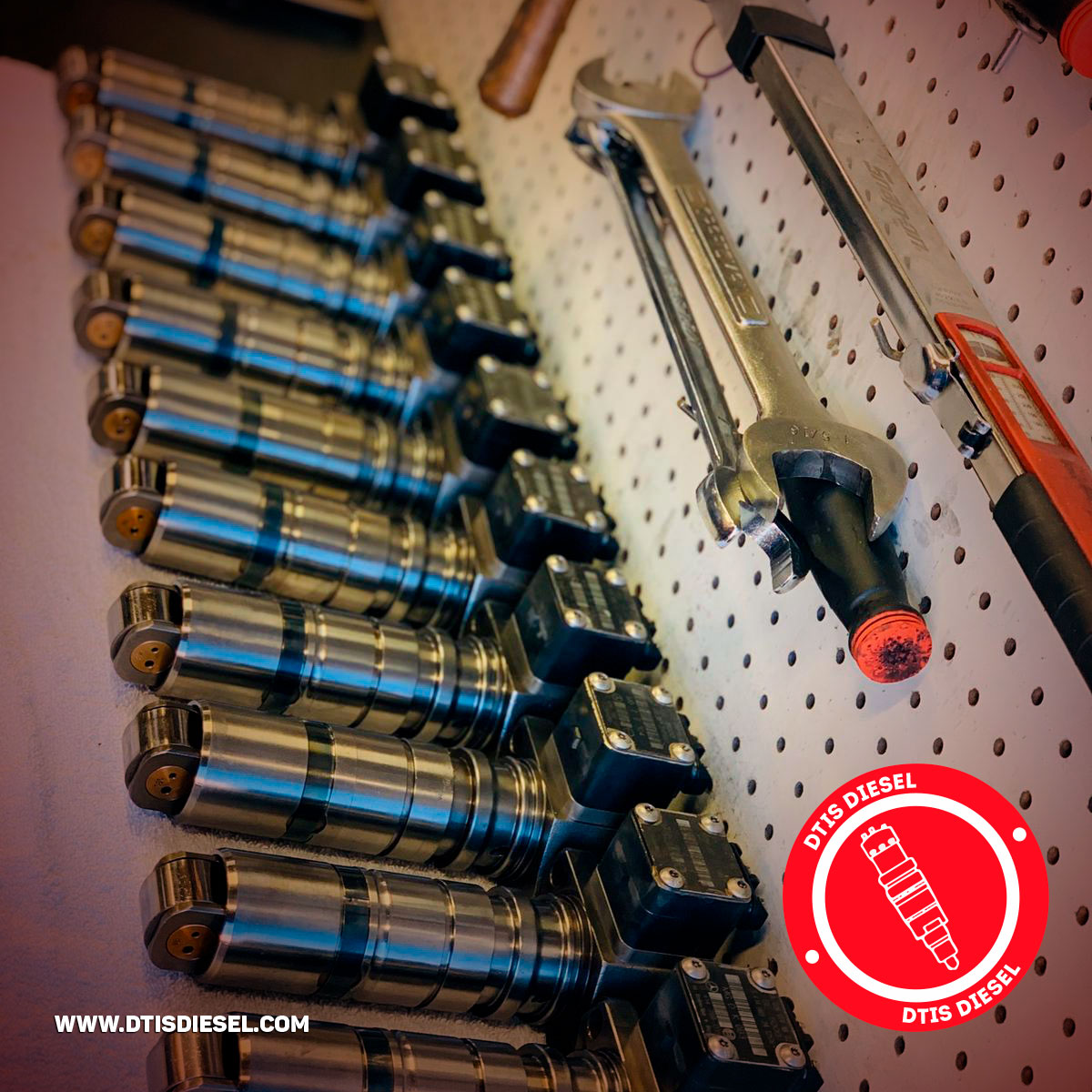 DtisOnline's tweet photo. We work very hard to keep your engine running with our high-quality #diesel #injectors 👉 https://t.co/ts1PaPfdhM https://t.co/LNwKQU3QbX