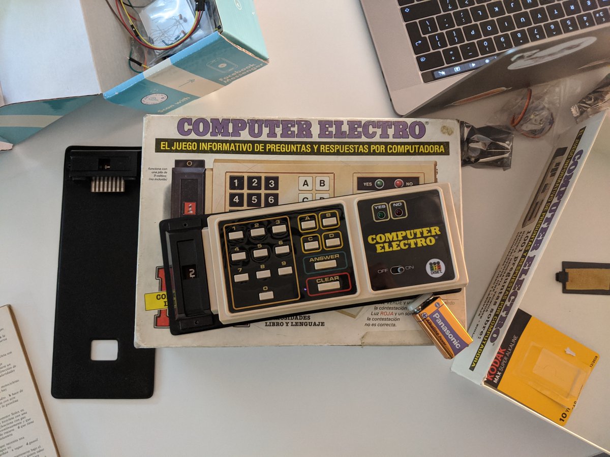 hardwarehacklab's tweet image. Last night #HardwareHackLab in #ThoughtWorks #BCN was pretty dope. Lots of people attended the meetup. Some groups formed around ongoing projects involving #VR, #Arduino and #robots.