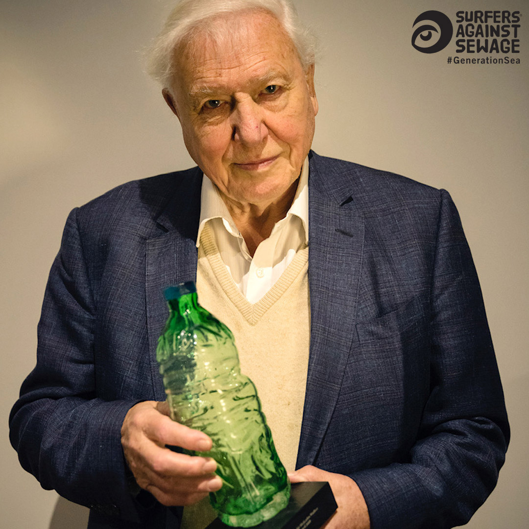 AMAZING!🤙🌍🌊🙌We were honoured to present the legendary Sir David Attenborough with his #PlasticFreeAward this week.

RT to help thank Sir David for everything he does for our oceans at this crucial time.🙌🙏

Inspired by Sir David? Join #GenerationSea: sas.org.uk/petition/AddYo…