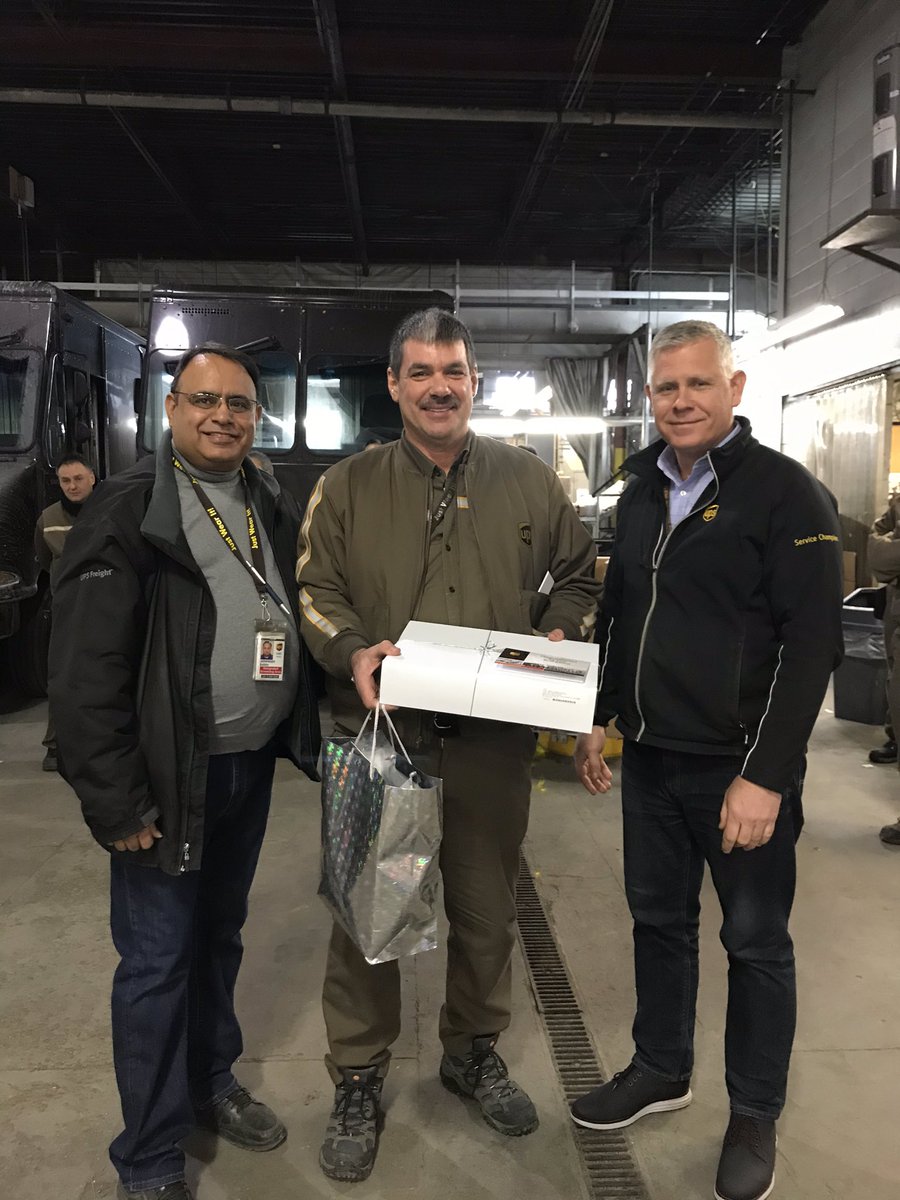 Congrats to Mario Demederios on a great 28 year career at Ups Airway centre. Very solid employee who will be missed by his Centre team and customers alike. Best of luck Mario we appreciate all you have done.
