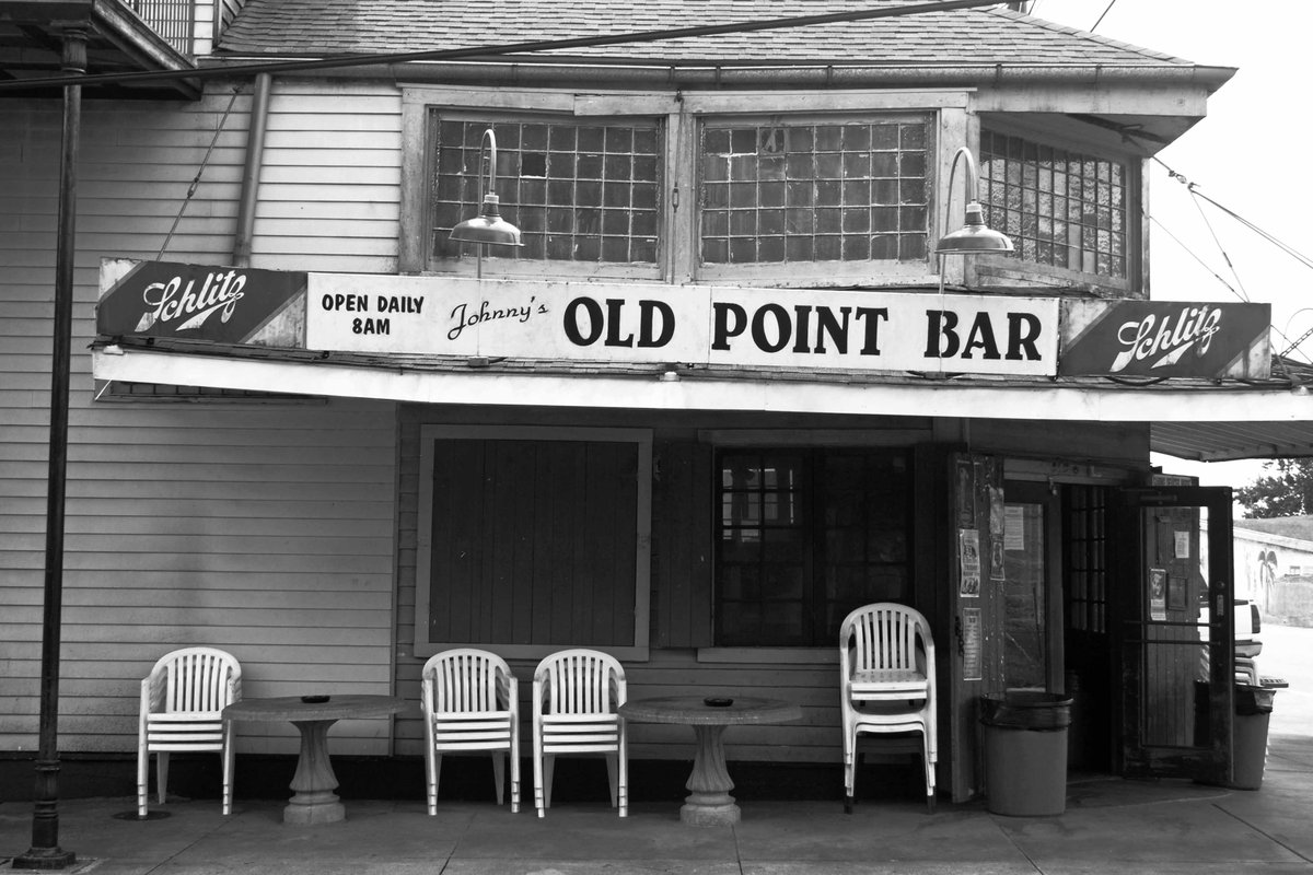 thibodeauxreed's tweet photo. Want a little slice of local heaven? Head to #OldPointBar in Algiers. Walking distance to the ferry, and live music. #KnowYourHome #LocalLove #Nola #NewOrleans https://t.co/J332KDY4N4