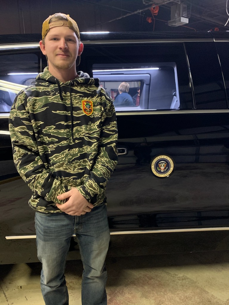 BrettRichards67's tweet photo. @JackPosobiec @Trump2Usa The beast has touched down in Toledo ... https://t.co/fVeNNWOo3x