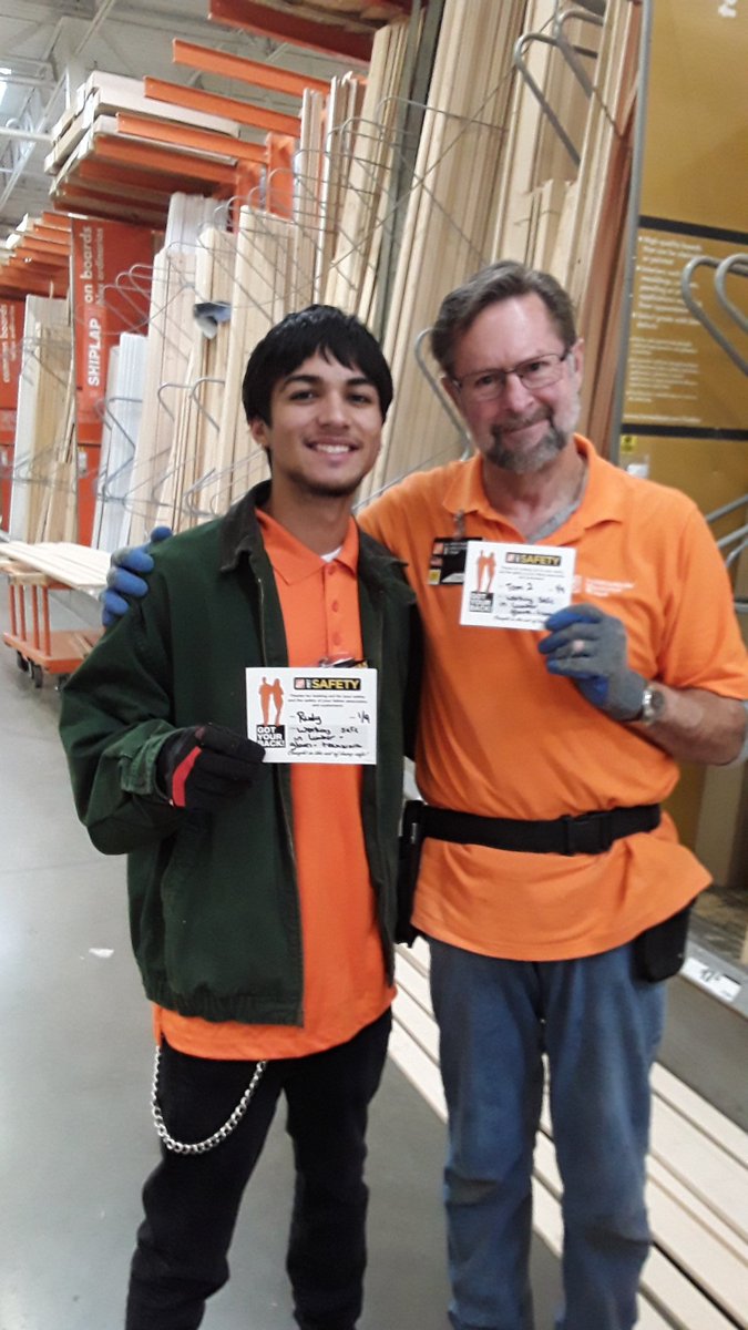 Rudy and Tom getting recognized for working safe in Lumber .Great Job guys!  #gotyourback <a href="/schiff_david/">David Schiff</a>