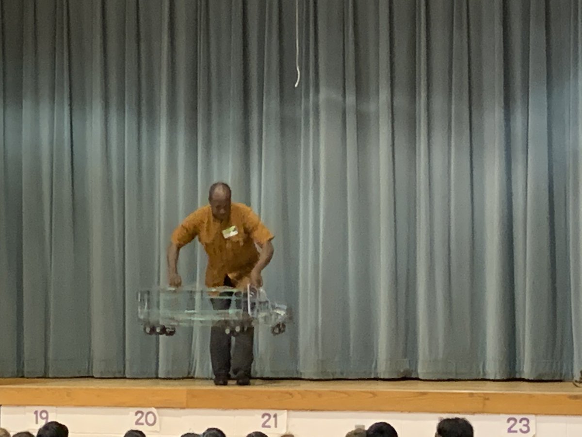 HUGE thanks to Mr. Jonathan Daniel aka Wire Boy for his amazing performances today at DDE. We were captivated by your story, your art and your message. What a truly wonderful experience. Thank you for teaching us today.
