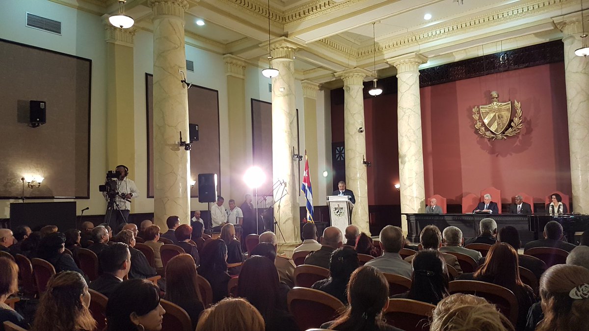 aparedescuba tweet media