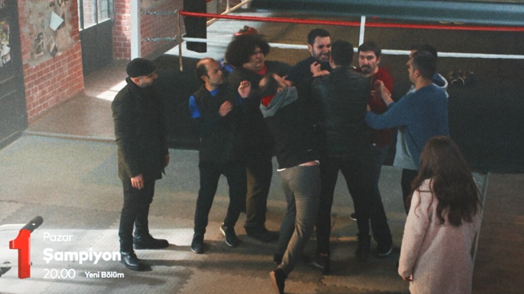 Şuna bak ya Kerem hiçbir şey yapmadığı halde gördüğü muameleye bak...Bu dizinin yeni şampiyonu Matodor bu şampiyonluk hikayesi keremin bu yaptıklarınızdan pişman olduğunuz günlerde gelir elbet...✨

#Şampiyon •• #NesKer