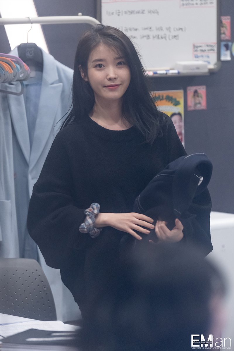 200109 강한나의 볼륨을 높여요 게스트 아이유 by EM팬
끌끌....emfan.tistory.com/159