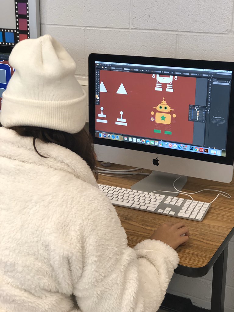 PHSDigitalMedia's tweet photo. Today students are working on creating a robot in Adobe Illustrator. #adobevisual https://t.co/XG2PSu5gmW