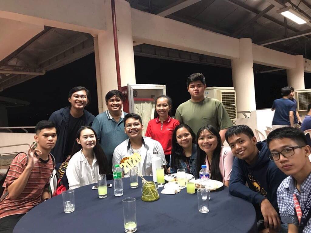 adnujhsds's tweet photo. day 1 done! AMDG! 💙💛

#LabanBicol https://t.co/JYBO9wnzbv