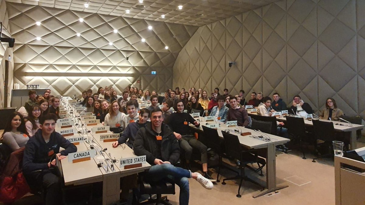 OMC_fr's tweet photo. Merci aux étudiants du lycée Berthollet à Annecy 🇫🇷 d'être venu visiter l'#OMC aujourd'hui pour parler du rôle et du fonctionnement de l'organisation. https://t.co/pANYBx0rnL