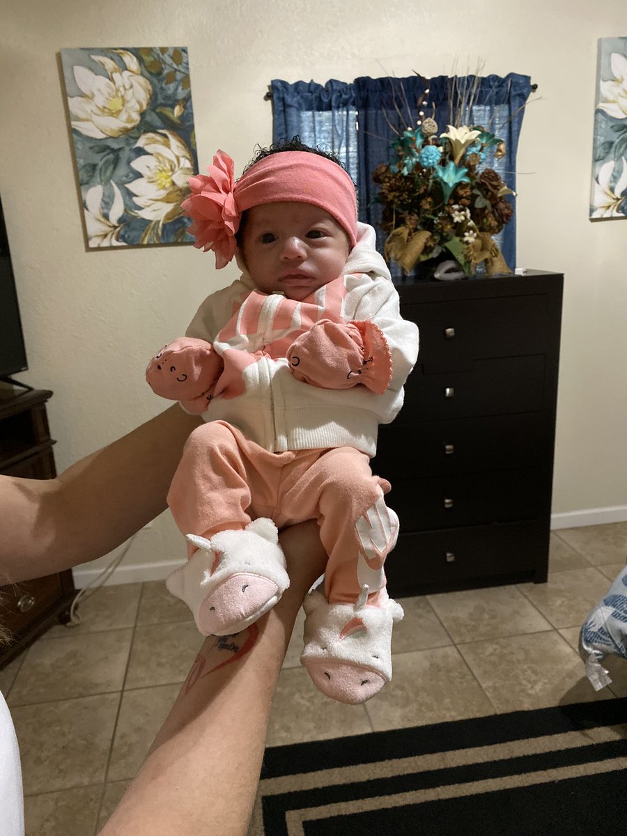cat_ulate00's tweet photo. Biggest fear of a mother is loosing a child.. the same goes for a big sister, never would I have thought I’d go through the pain of loosing my baby sister. Rest easy Breeana Gisselle ❤️👼🏼 https://t.co/jCVpMghvMB