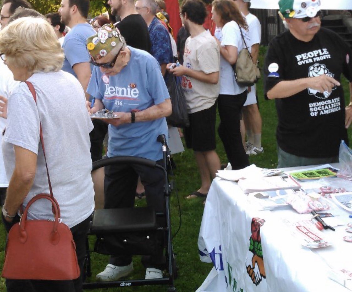 grannysidney's tweet photo. #MenForBernie https://t.co/agvtj34Tec