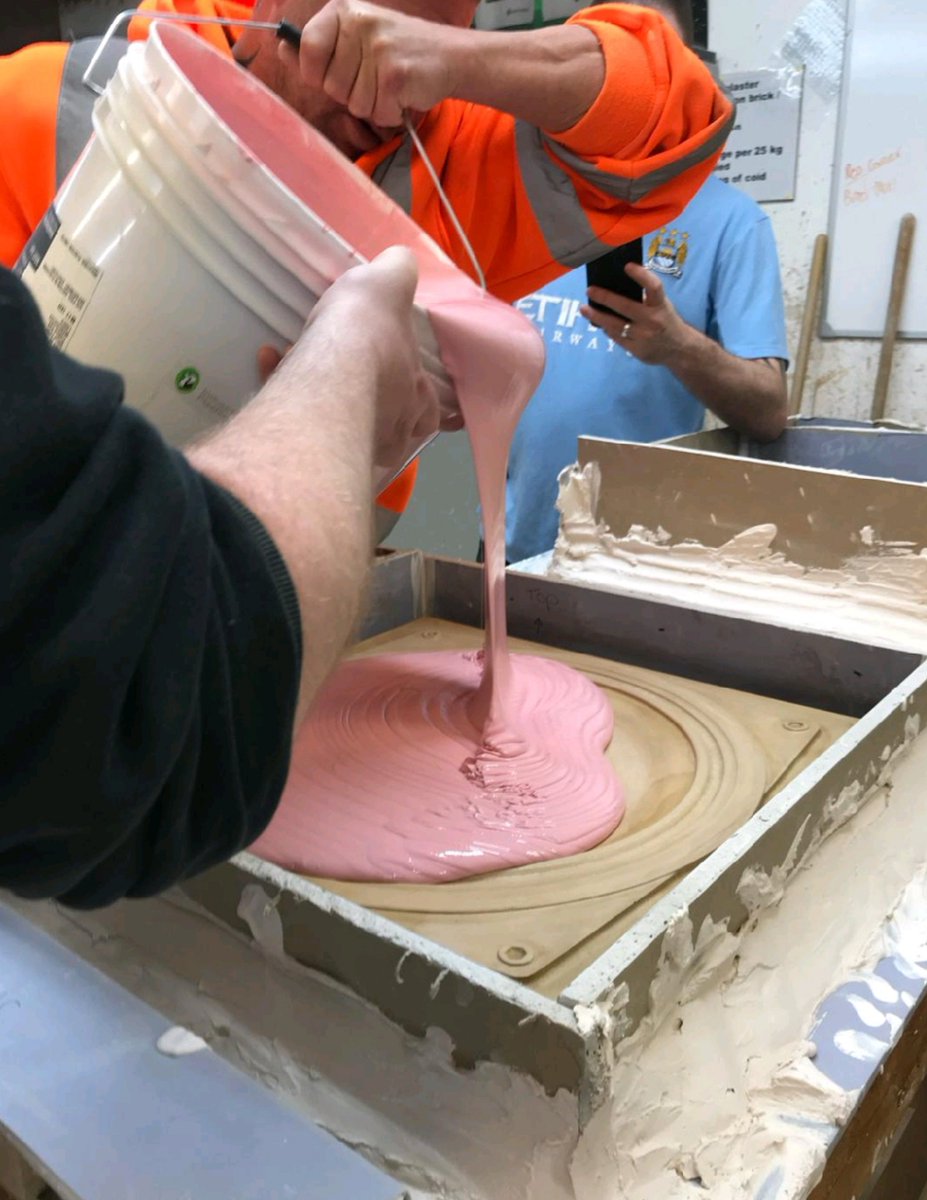 SN15_2DP's tweet photo. Spotted our Shellac Sealer and Silicone being used by a training college!
#industrialplasters #provenreliability #onestopshop #fibroussupplier #fibrousplasteringsupplies #silicone #shellacsealer https://t.co/0dAW1yvm7o