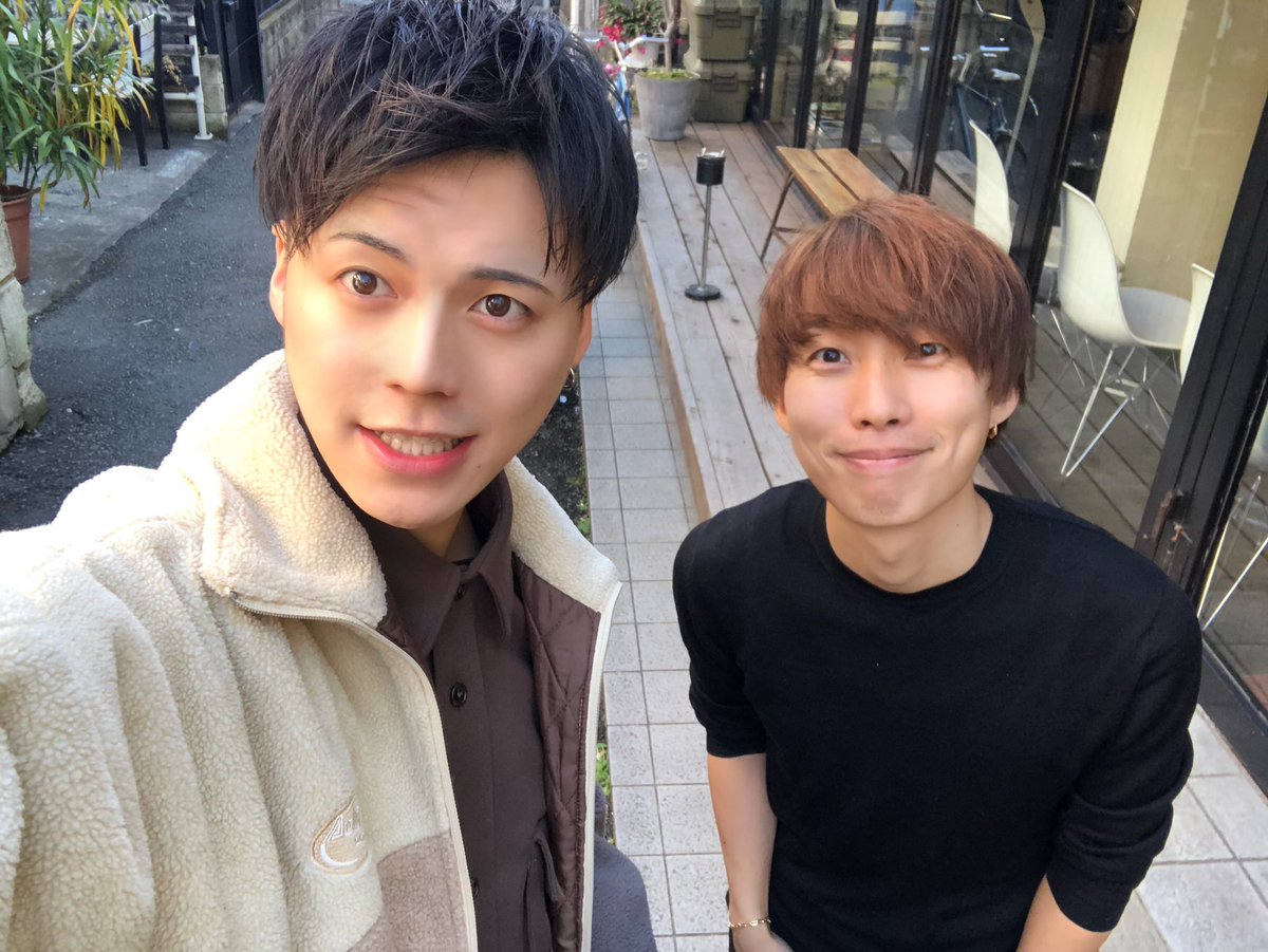 とみたけ Mesemoa めせもあ 今日はvreea初めをして鶴見さんにカットしていただきました 今回は結構短めにしてもらいました 今年もイケイケにしてください セットは増田くんにしてもらった ゴッドハンド達の技で今年も最強に とみたけ Mesemoa めせもあ 今日はvreea初めをして鶴見さんにカットしていただきました 今回は結構短めにしてもらいました 今年もイケイケにしてください セットは増田くんにしてもらった ゴッドハンド達の技で今年も最強に