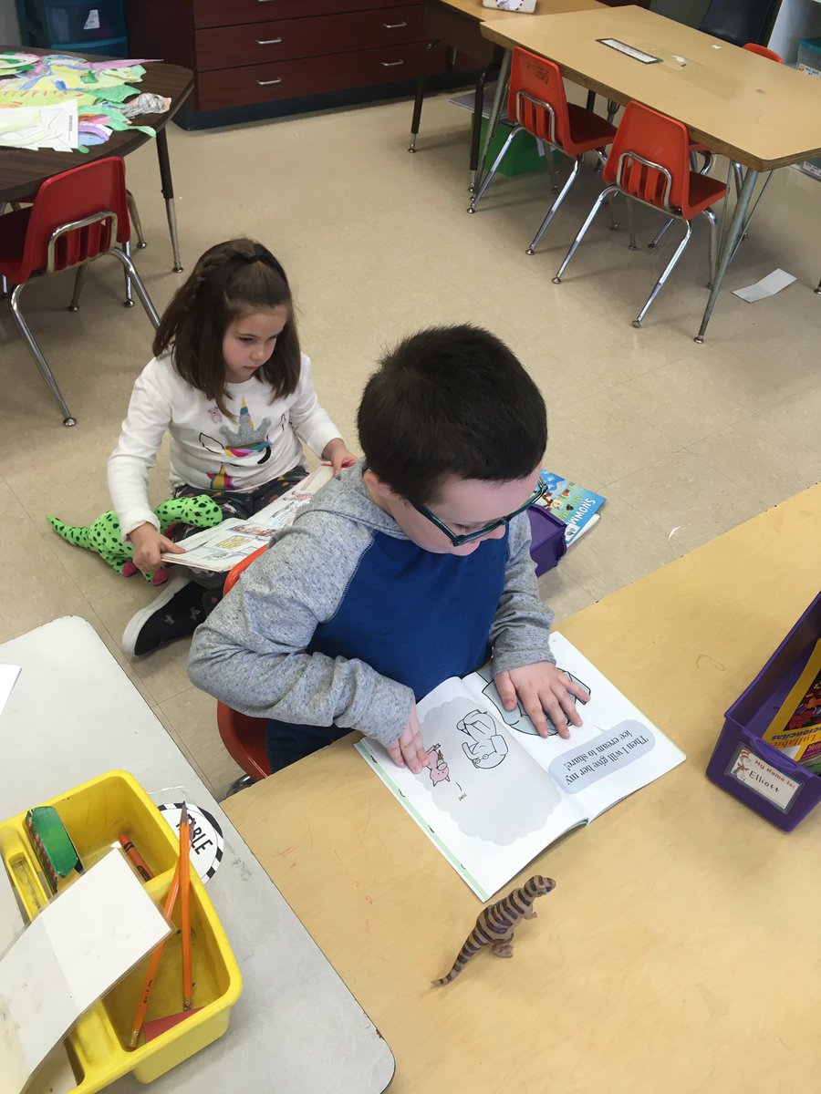 MrsWeidt's tweet photo. It’s the letter D week so we are reading to our dinosaurs! #Kindergartenfun https://t.co/3hS17baxlB