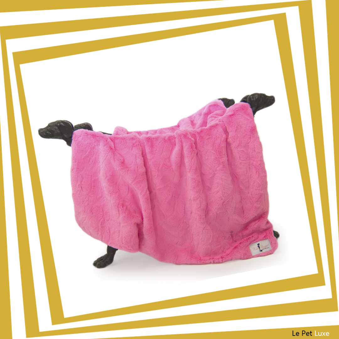 lepetluxe's tweet photo. Wrap your pup into a sea of coziness with the beautiful Bella Blankets handmade!
BUY NOW!! https://t.co/MEW6CTQ0Xj
% of $ sales will support pet rescue .
#dogblanket #dogscomfort #dogs #dogslovers #dogstyle #dogsroutine #dogshealthy #dogslifestyleย ย #DogShopping #dogsoftwitter https://t.co/VTXfUzmqK4