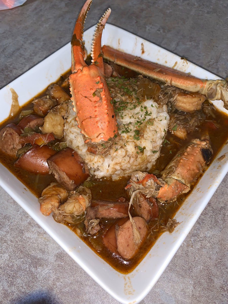 LawCannon's tweet image. What’s up Twitter!

My name is Law Cannon &amp;amp; I’m the CEO of Cannon’s Catering 💣 A Chicagoland Black Owned Catering Business! 

I would appreciate if you RT this tweet if this pops up in your timeline 

My next customer may be you! 

Follow our Instagram page @CannonsCatering 🔥