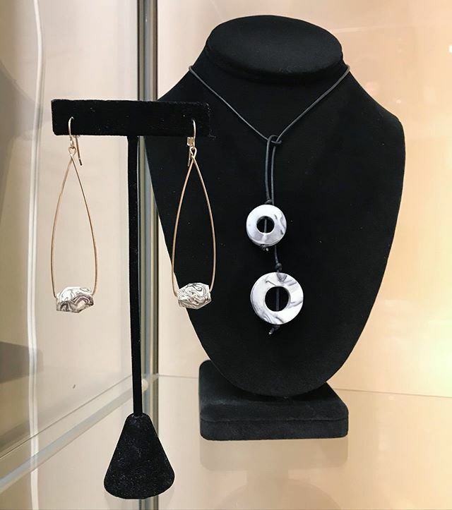 bootyQbootyQ's tweet photo. Jewelry by JKH Ceramics #boutique https://t.co/lC2voWiG1F