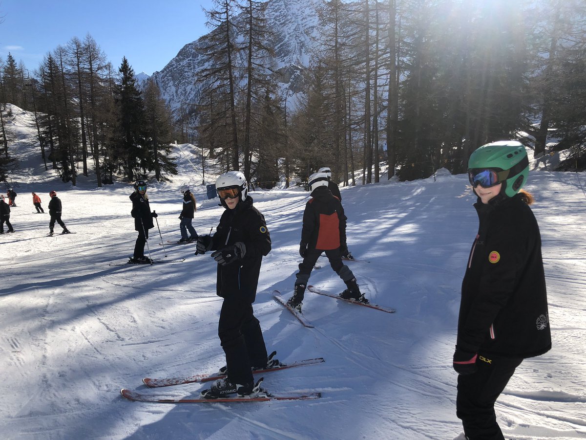 KpssSnow's tweet photo. Some more pictures from today @Interski https://t.co/4SIRnmnCso