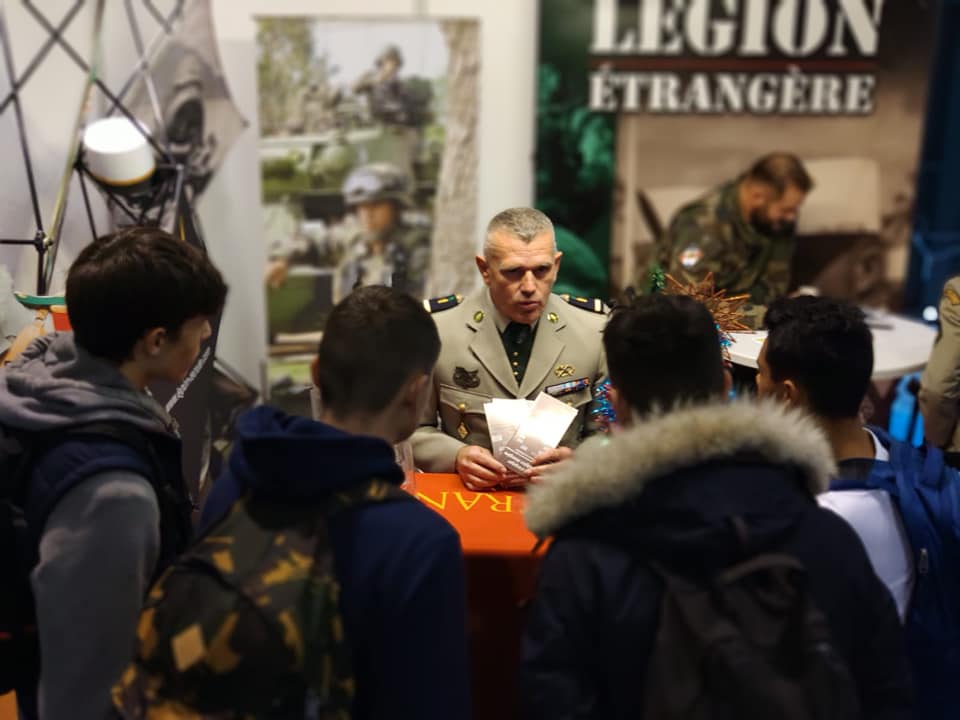 LegionEtrangere's tweet photo. En 2020, "le #GRLE recrutera les forces vives de la Légion de demain, créant avec chaque nouveau candidat le lien ininterrompu de la relève qui fournit, depuis 189 ans, des légionnaires servant la France avec Honneur et Fidélité." Général Mistral, COMLE
https://t.co/p6aGCYnXki https://t.co/1NoynKoZ6d