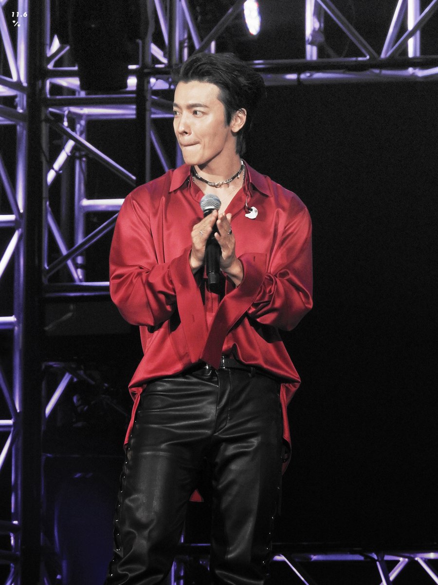 11dot6percent's tweet photo. 191231 D&amp;E 2020台北跨年 

in Taipei .

#Donghae #SUPERJUNIOR #DnE #동해 #슈퍼주니어
@donghae861015 https://t.co/97OvV7OHZA