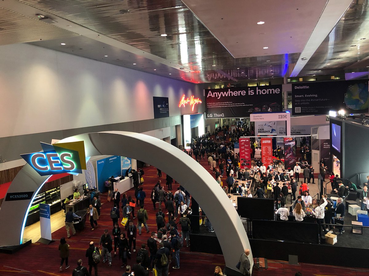 It's always a highlight when you are attending events and you have the opportunity to connect with and experience these moments with our MBE's! Grt seeing <a href="/MacArthurCorp/">MacArthur Corporation</a> CEO, Christie Wong Barrett in between sessions at #CES2020