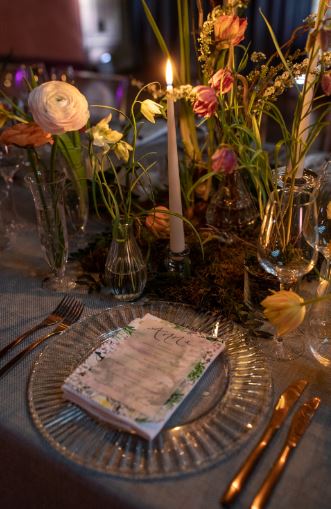 Dreaming of #spring time &amp; looking back on this beautiful dinner held at #CowdrayHouse last year. Flowers were by <a href="/thisflorallife/">Karen Watson</a> &amp; food was <a href="/JacarandaCater/">Jacaranda Catering</a>. The event was hosted by #MoriartyEvents &amp; guests enjoyed activities with <a href="/BGSurvival/">BG Survival Academy</a>. cowdray.co.uk/event-venues/