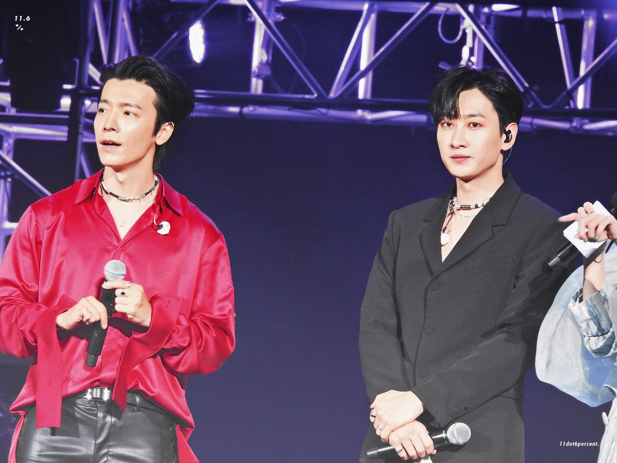 11dot6percent's tweet photo. 191231 D&amp;E 2020台北跨年 

in Taipei .

#Eunhyuk #Donghae #Donghae #SUPERJUNIOR #DnE #은혁 #동해 #슈퍼주니어
@AllRiseSilver  @donghae861015 https://t.co/IFMB2f5UVc