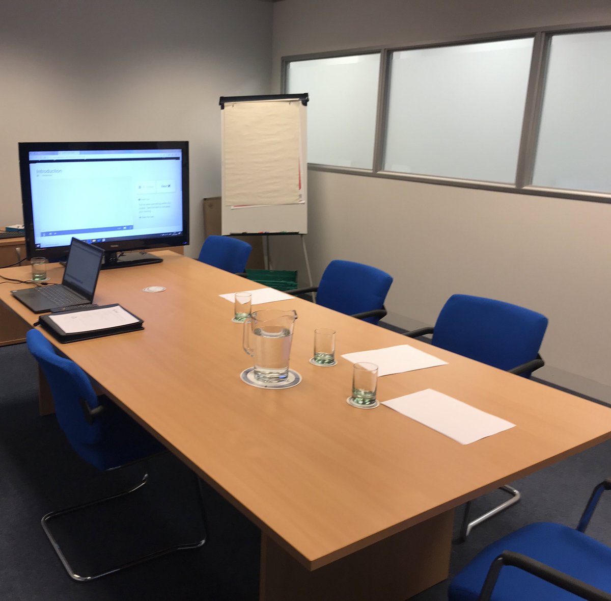 Health &amp; Safety Basics &amp; Essentials refresher training provided by <a href="/iHASCO/">iHasco</a> 👨🏻‍🎓