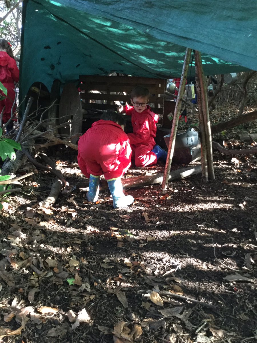 Library_BGS's tweet photo. Year 2 have started to learn facts about hares. Today we discussed the similarities and differences between rabbits and hares. Their facts for the week is that hares can run up to 45mph. #BGS_forestschool #BGS_independence #BGS_nature https://t.co/ho5qAVzYZ3