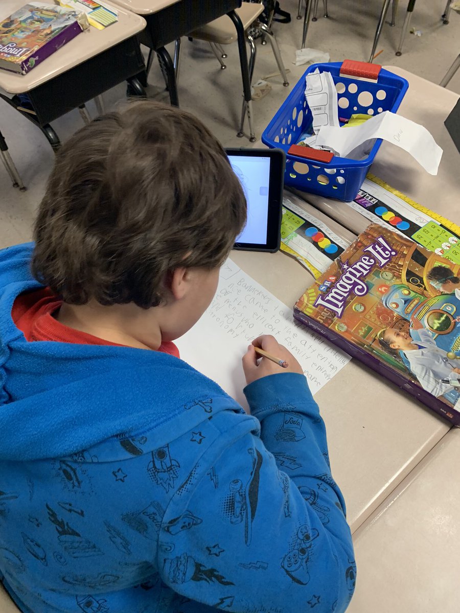 CondellisCoders's tweet photo. “Slicing text into Benjamin Banneker” D.K  “Adding background information you the beginning of Benjamin Banneker” - ASV  “Adding background and early years to our Imagine It story”  AB  #studentquotes #daretobeastar #hwesore #slicingin https://t.co/sCxGGqLElF