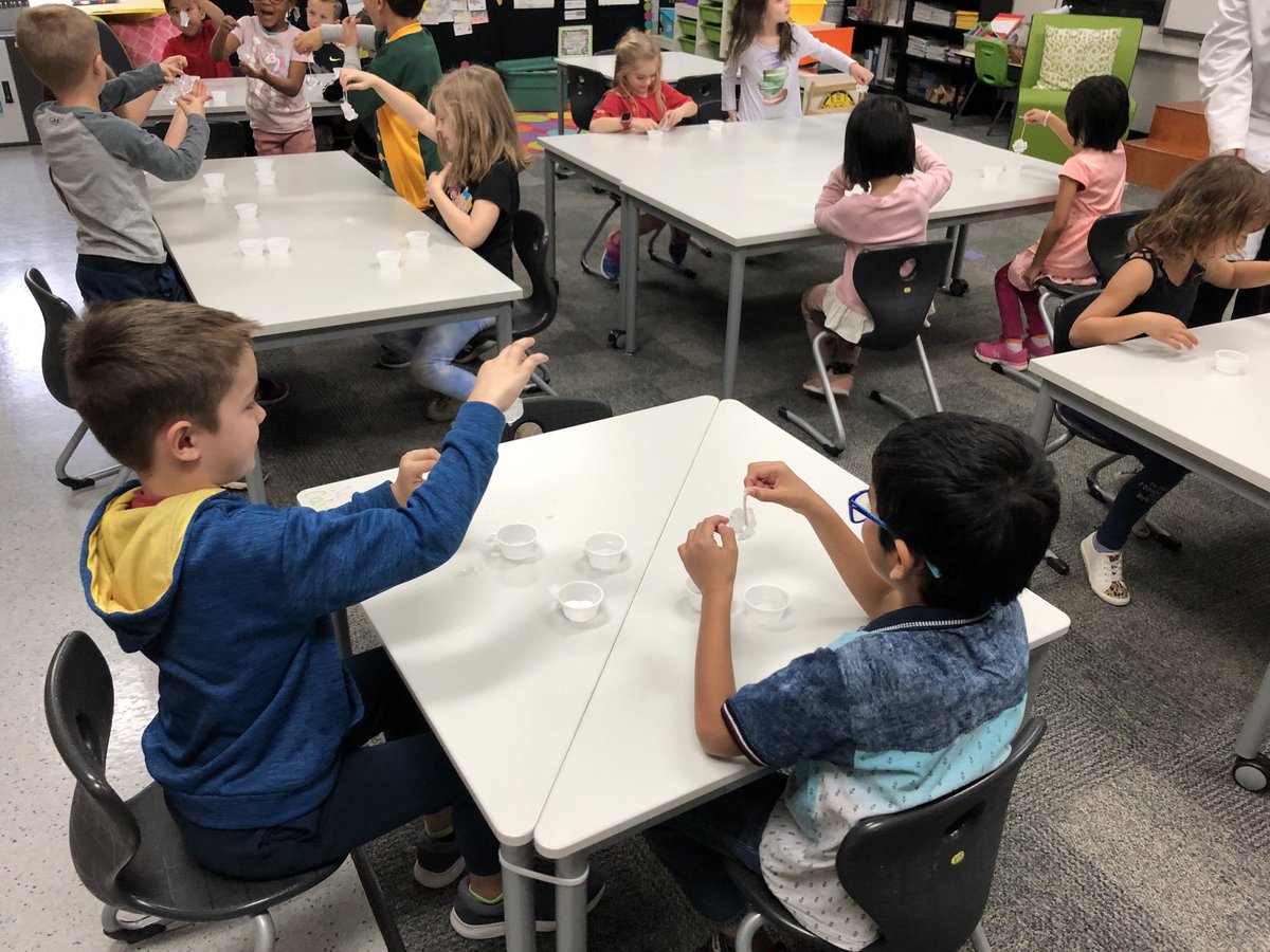 lorribrehm's tweet photo. K1 are Meteorologist! We love ❤️ learning! #tcecelebrates #tcelearns #tinytexans #cisdscience #tcetexans https://t.co/Nutx776TEX