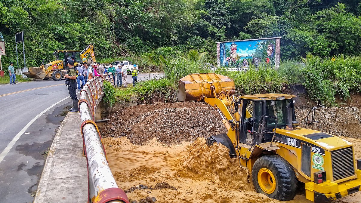 muniecharati's tweet photo. La @muniecharati realiza trabajos de limpieza y descolmatación del río Rosario Mayo a la altura del Puente de la #Mancomunidad. Entérate Más 👉 https://t.co/aXIGaRRApd https://t.co/pXWUh82gR1