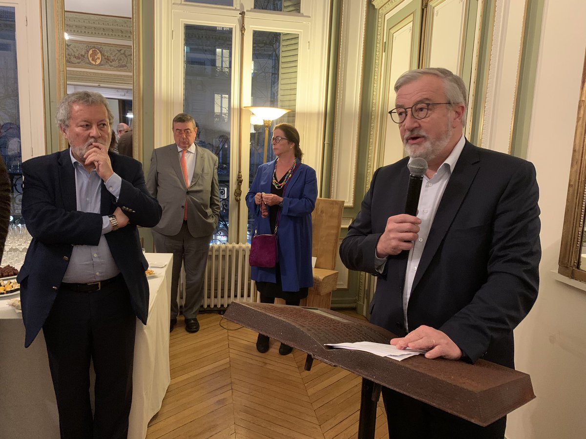 BookSquad tweet media