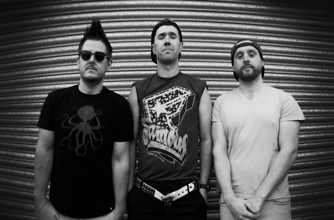 blink180too's tweet photo. We're all busy working on our promo videos at the moment. Stay tuned! Lot's of love, Blink 180 Too! x https://t.co/DzQzFGFCS0