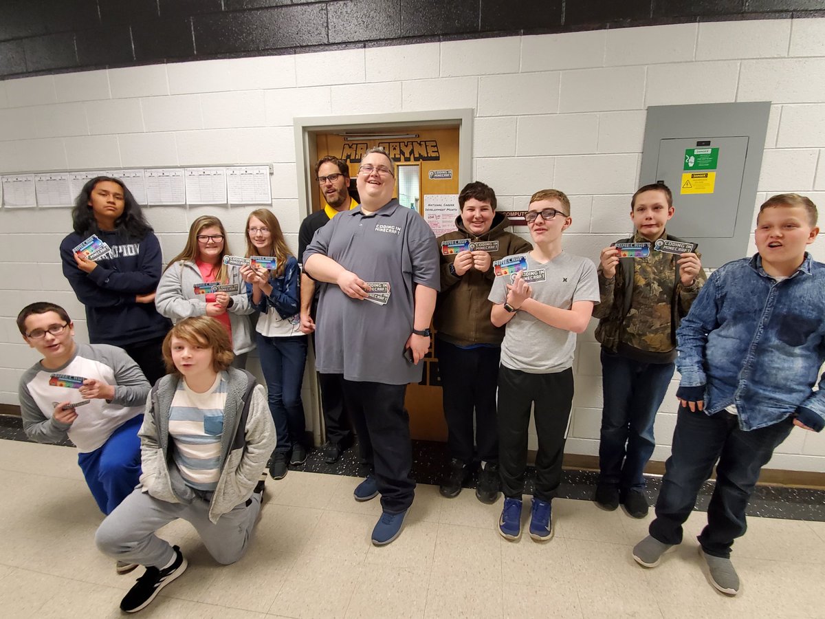 TClap314's tweet photo. Who knew middle school could be fun &amp; educational?!? - Thank you Peter Doherty &amp; Coding in Minecraft @CertMatters #play #Minecraft https://t.co/UCXHX29R0F