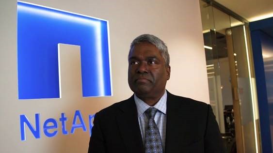 NetAppGov's tweet photo. George Kurian, @NetAppCEO, shares his insights into how the world is fundamentally changing through #digital #transformation, with #data as the driver. Learn more at @govdatadownloa1 https://t.co/1fuajYhZID #GDD20 #datathriver. https://t.co/ujmeAUMZkR