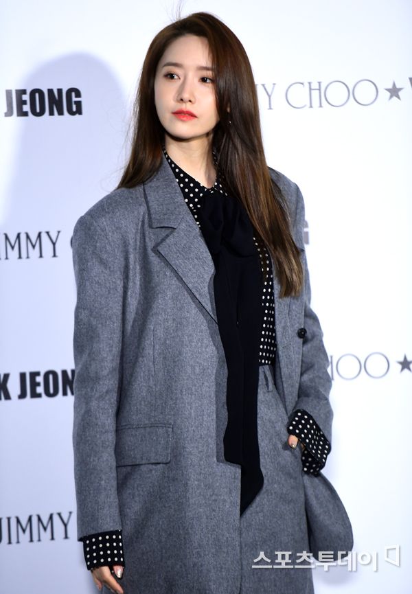 ipurplekamu's tweet photo. PERFECT MATCH #YOONA #VYOONA https://t.co/1B6t2LfpRk