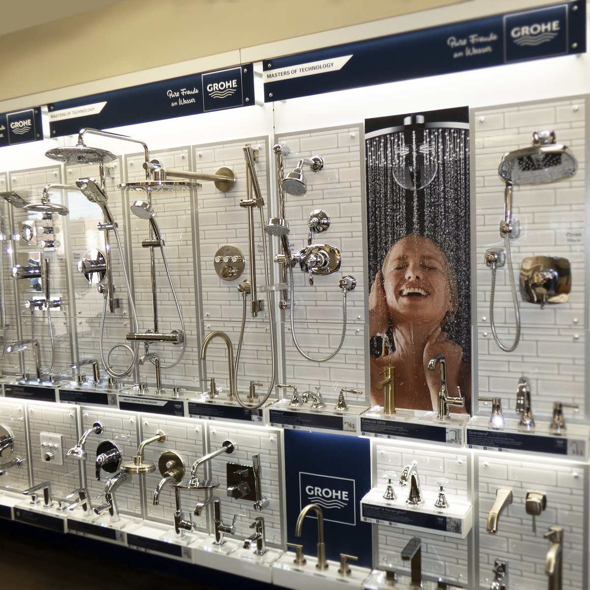 LEDLightingInc's tweet photo. 💦 See our lights in action: The high efficacy 5.9W LED tape provides just the right amount of light for this @GROHE_US display, helping to deliver a clear product showcase. #ledlighting #led #POP #OEM #display https://t.co/j1Nz7dWu8Q