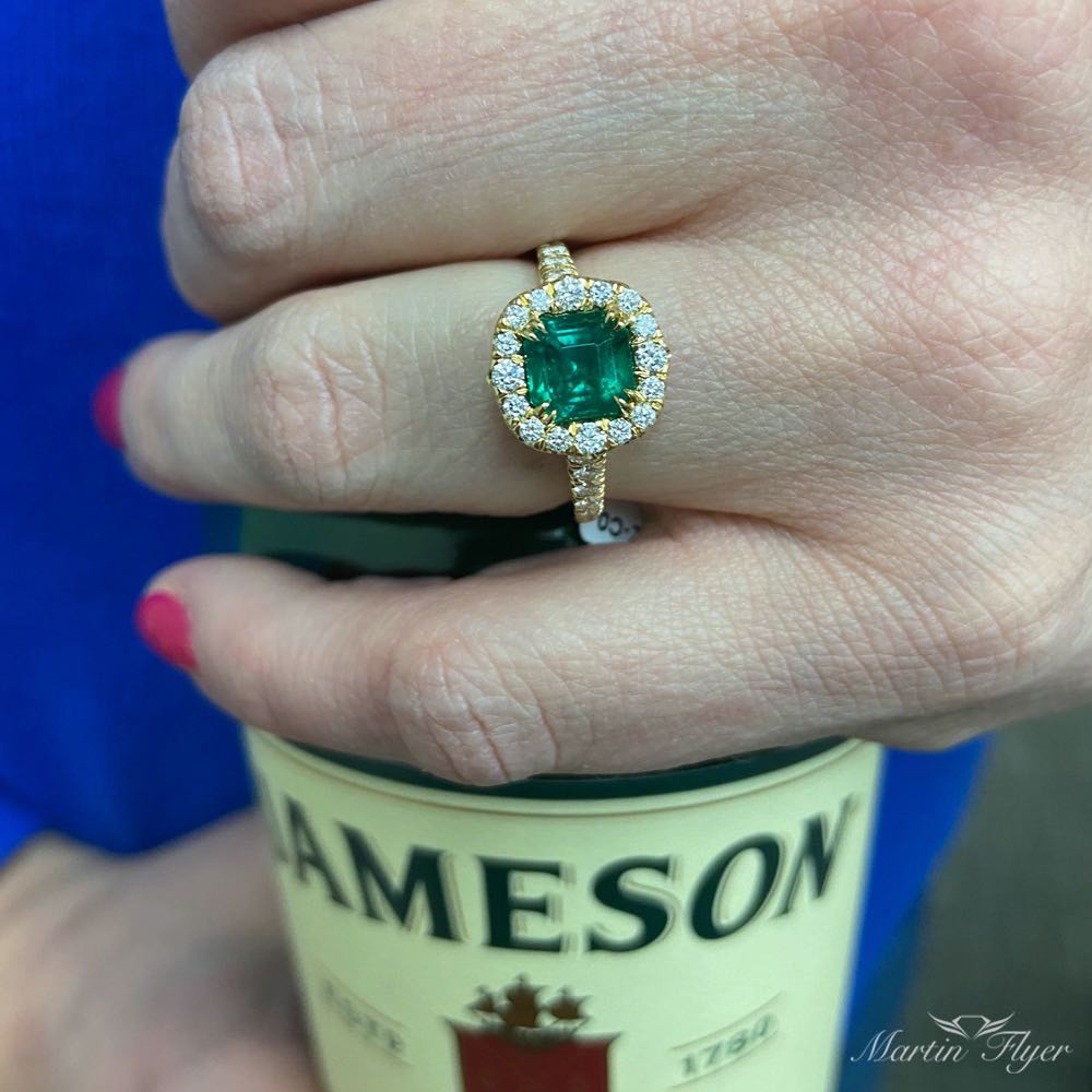 MartinFlyer's tweet photo. Let us help create the perfect custom gemstone engagement ring of your dreams✨💍
Find your local authorized Martin Flyer retailer at https://t.co/DBDAJfsMZP
#ThursdayInspiration #inspiration #gemstonejewelry #engagementring https://t.co/OHPX48etd2