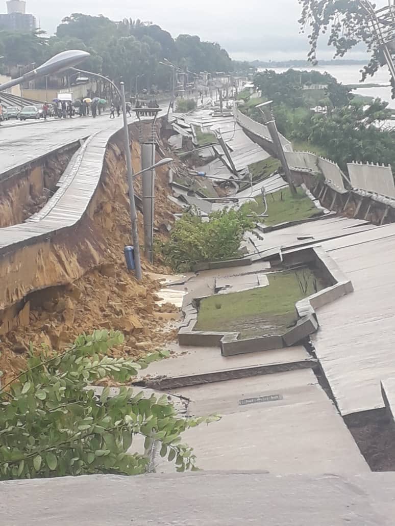 FrancheIbeni's tweet photo. Le pont kinshasa brazza encore les chinois???  @voxcongo https://t.co/dTQiagq61B