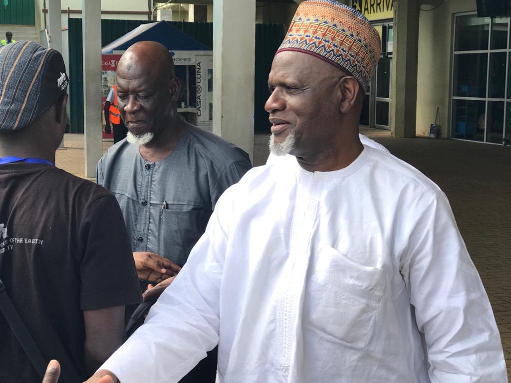 Ssonko_Nasir's tweet photo. Welcome to Uganda Ameer Sahib Ghana 🇬🇭, the Pearl of Africa indeed welcomes you 😊🇺🇬🇬🇭 
#JalsaUg2020
#Ghana #Uganda #ThePearlOfAfrica #ugandanews https://t.co/4kQVwCO1M9